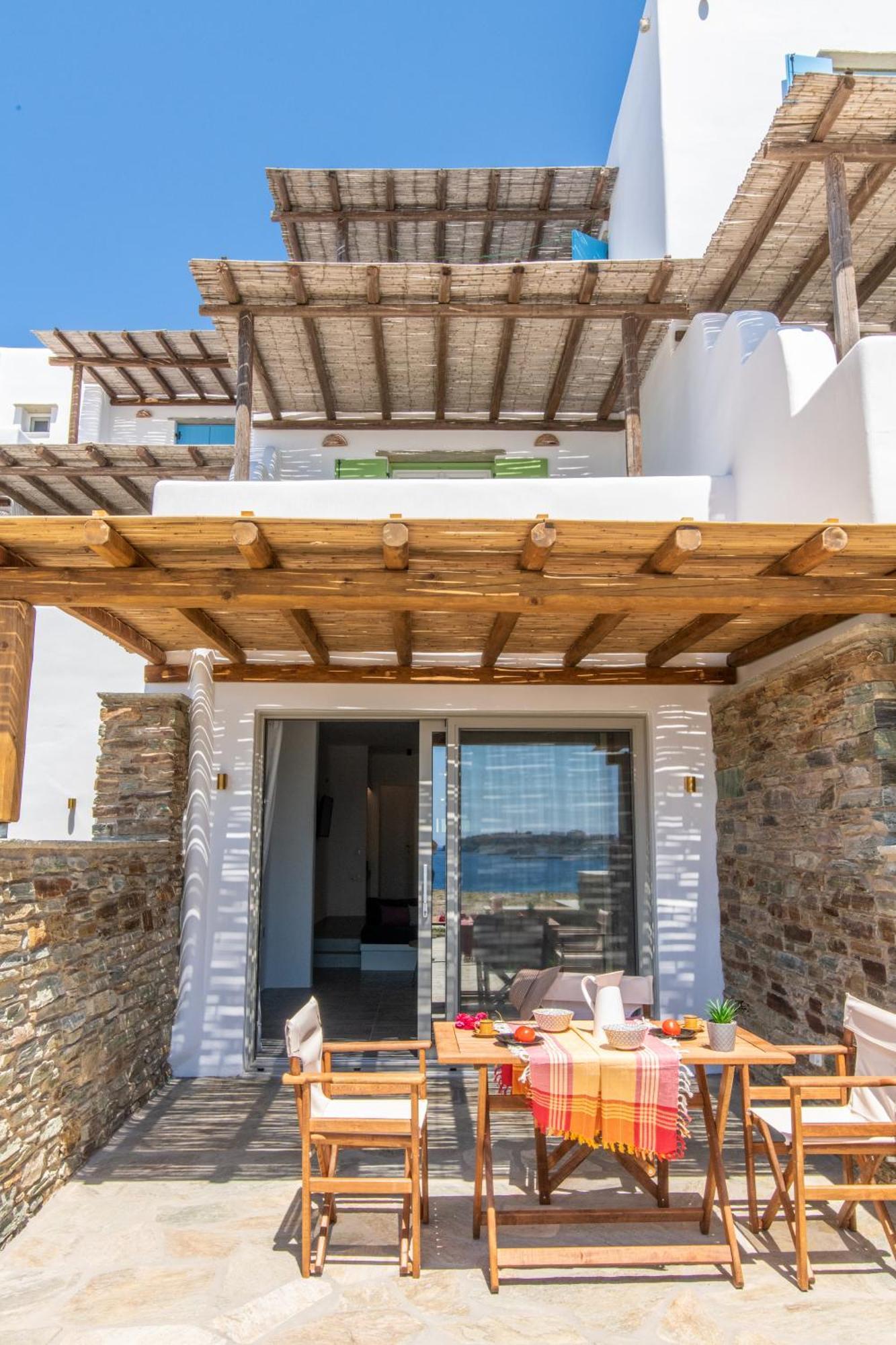 Parathyro Sto Aigaio 2 - Small Suites Tinos Номер фото