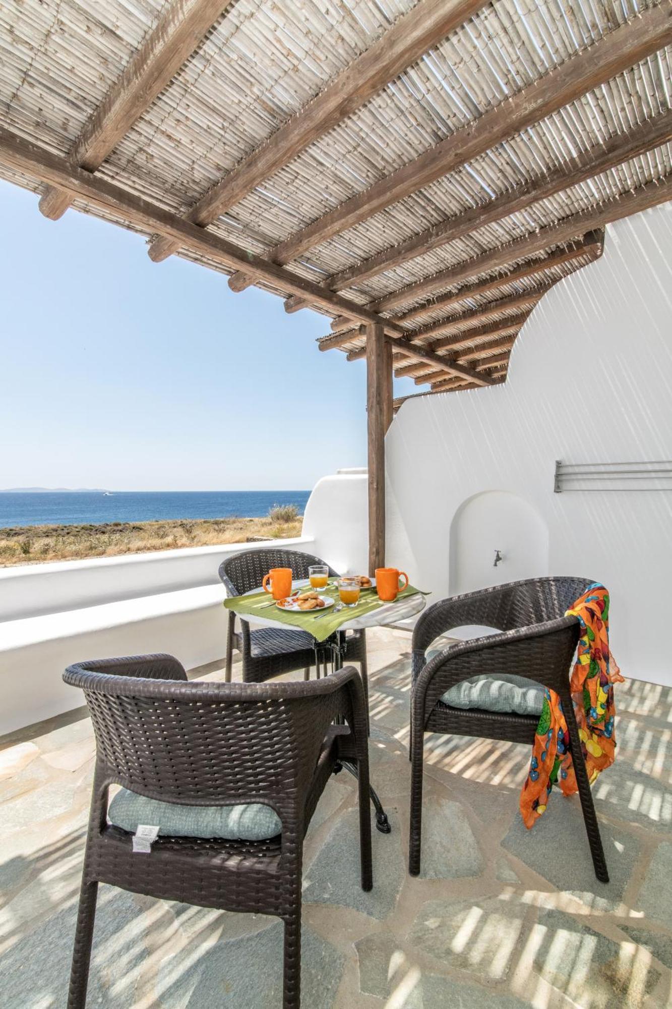 Parathyro Sto Aigaio 2 - Small Suites Tinos Номер фото