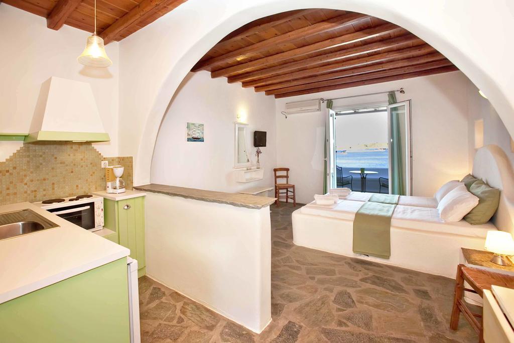 Parathyro Sto Aigaio 2 - Small Suites Tinos Номер фото